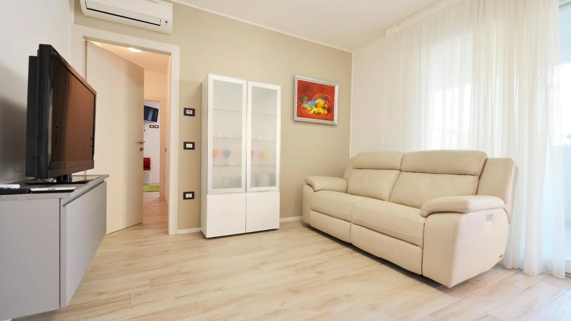 Magica Immobiliare, VI Residence 1B 리도 디 예솔로 0*,
